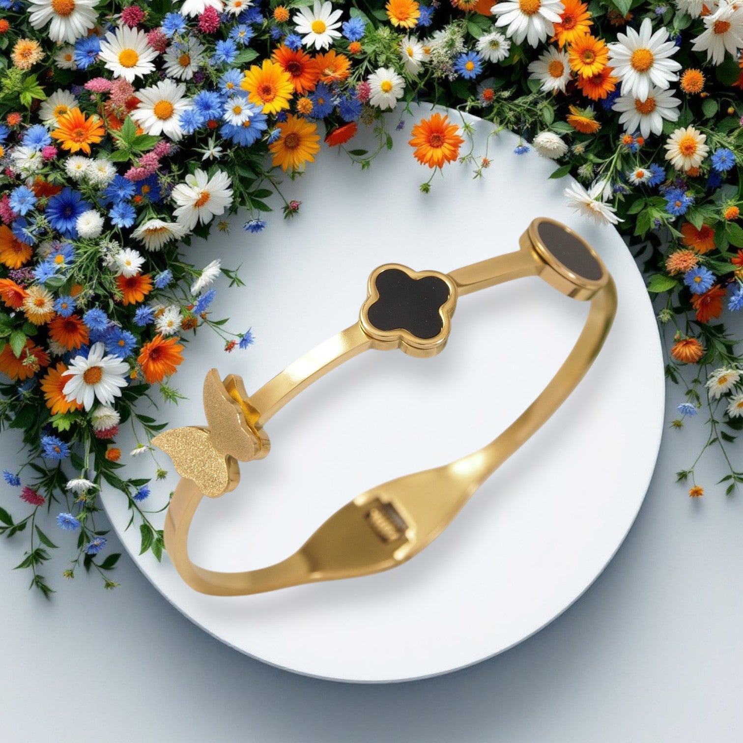 Clover Bangle Bracelet with Butterfly (Balck)