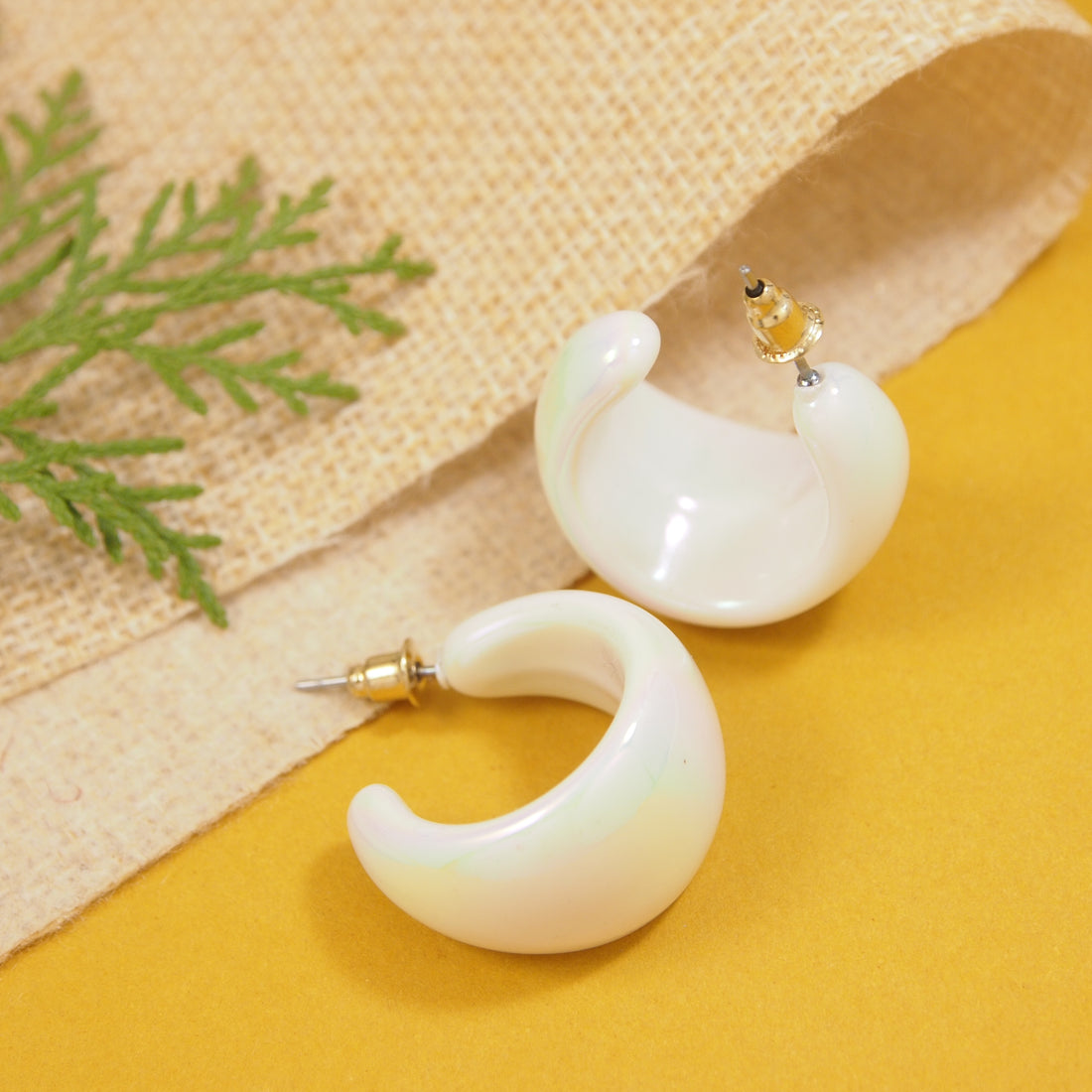 Koreaen Holographic Large Hoop Earring (White)