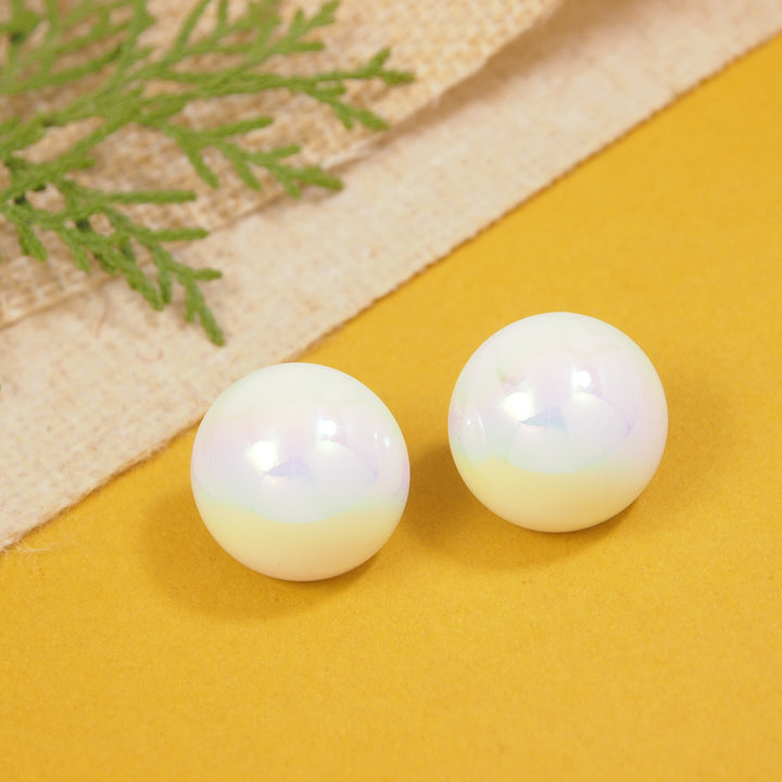 Koreaen Holographic Stud Earring (White)