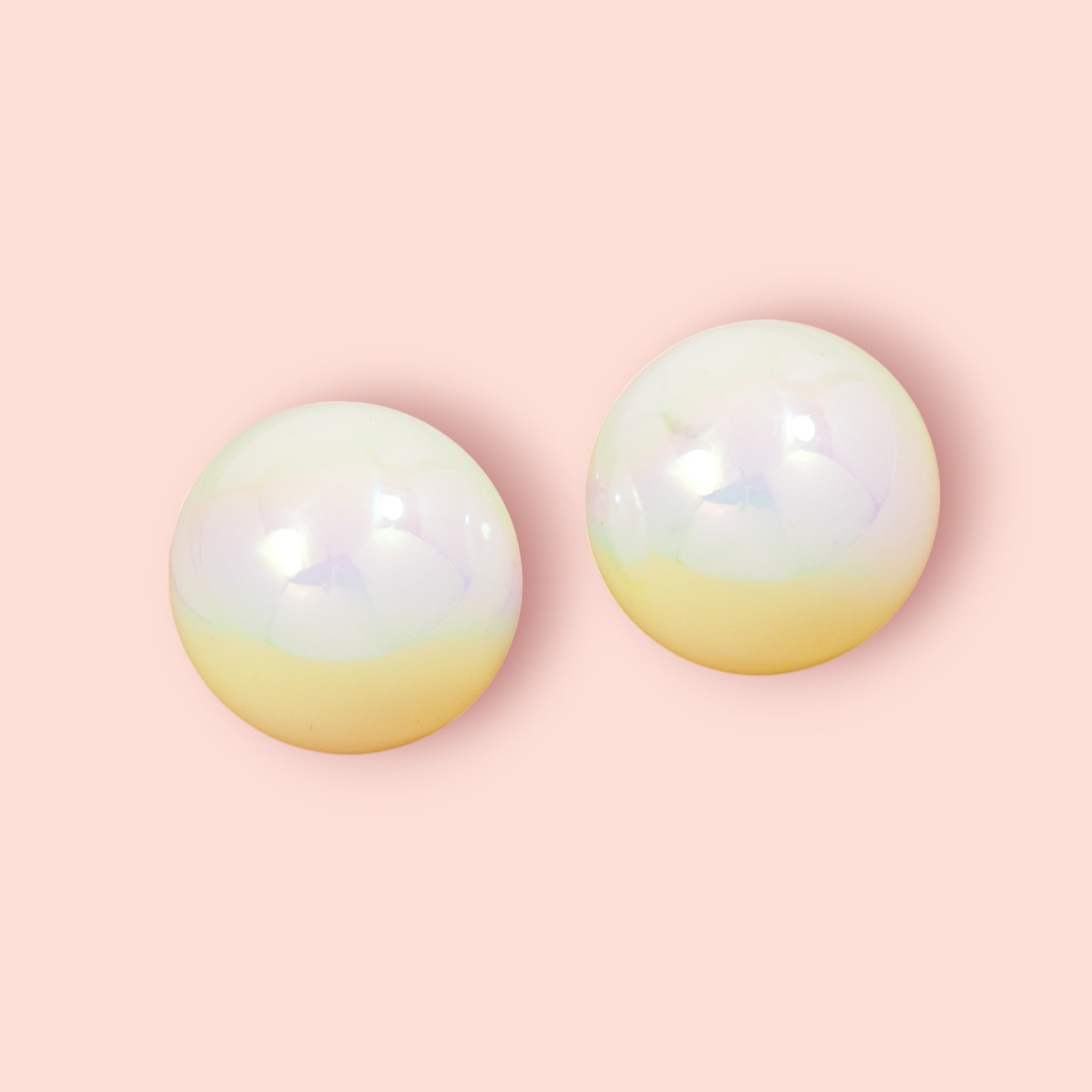 Koreaen Holographic Stud Earring (White)