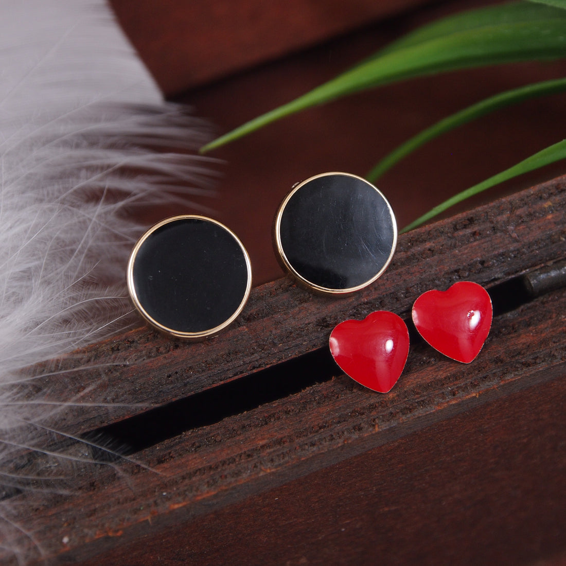 Red & Black Stud Earring (set of 2)