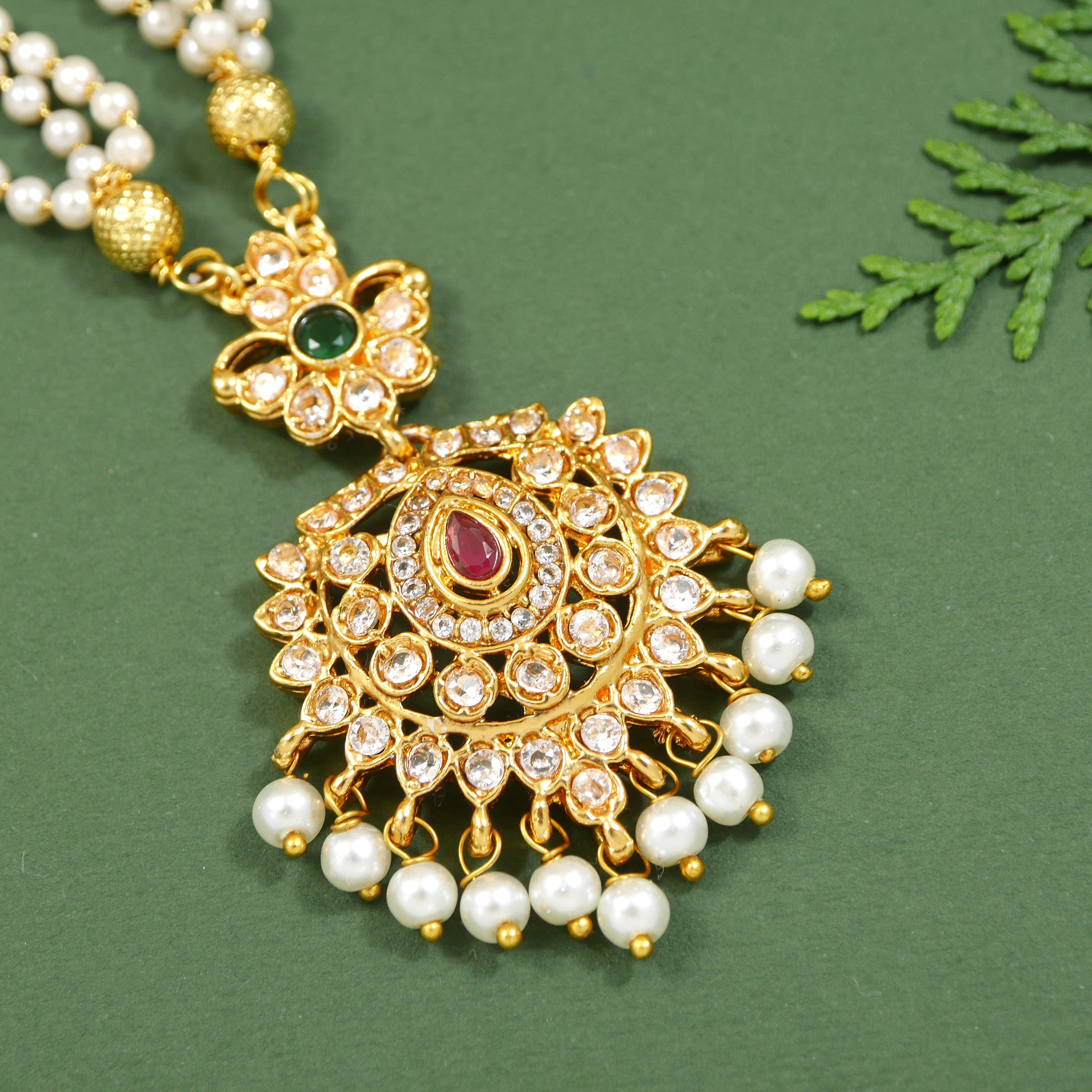 White Beaded Pearl Jewelry Set