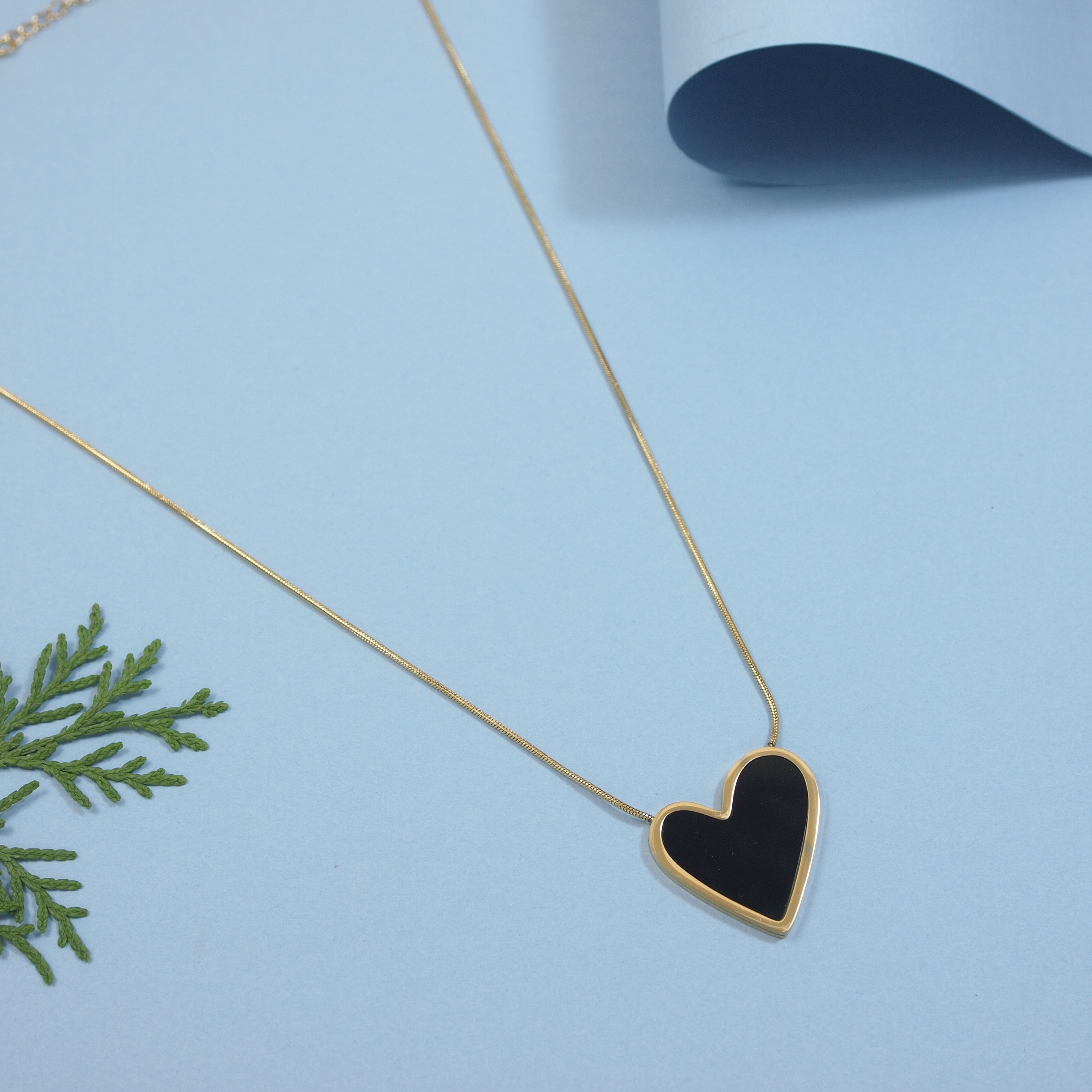 Black Heart Pendant Necklace – White Bunny