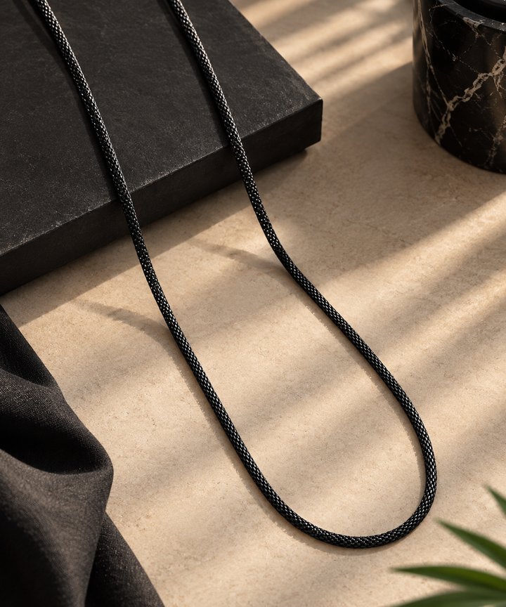 The Onyx Mesh Chain